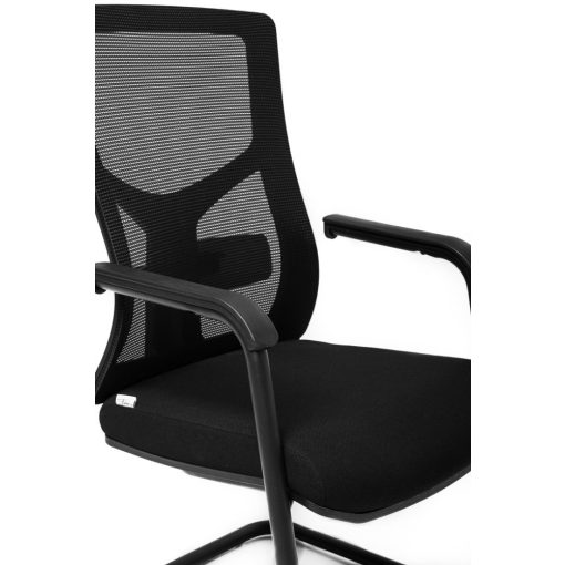 Zoom szánkótalpas tárgyalószék karfával, hálós háttámlával