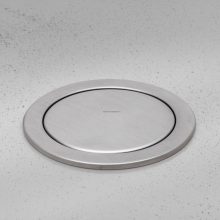 Rejtett elosztó 3 x 220 V aljzatokkal 