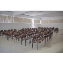 Styl karfás rakásolható szék - fekete színben